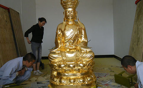 佛像貼金過程