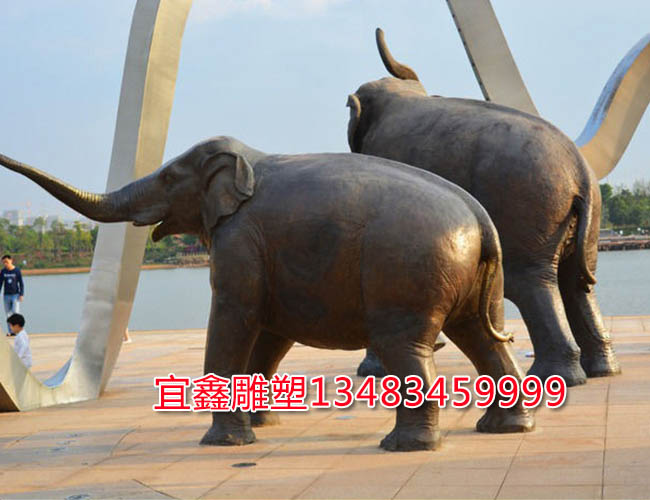 銅大象