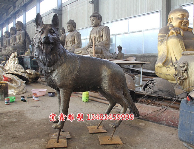 銅狗雕塑