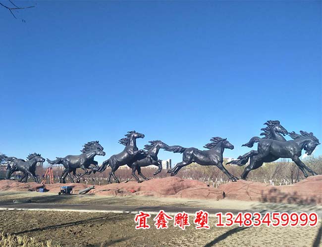 奔馳的八駿