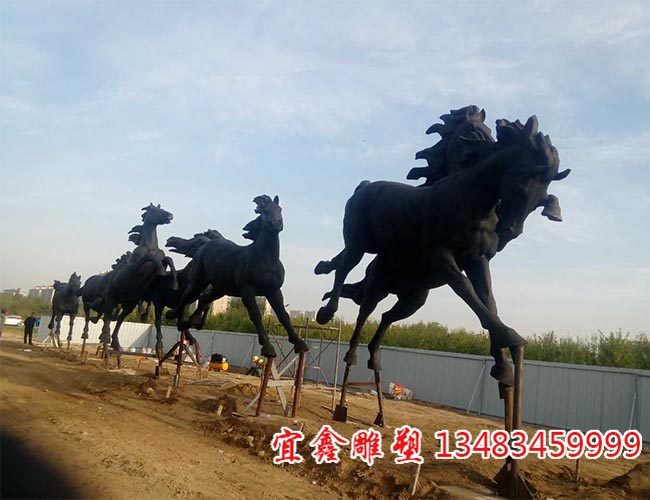 奔跑的駿馬