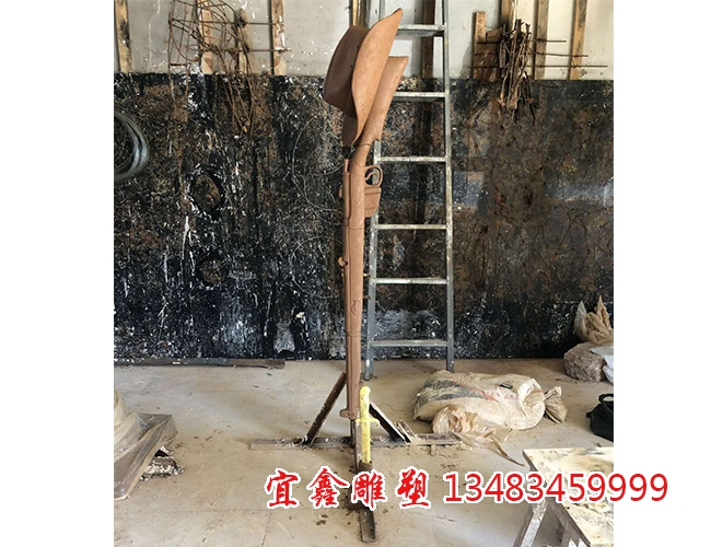 銅槍雕塑