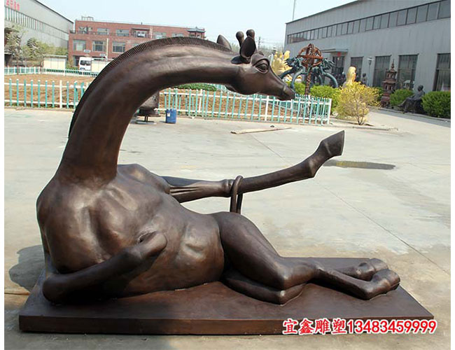 長頸鹿銅雕塑