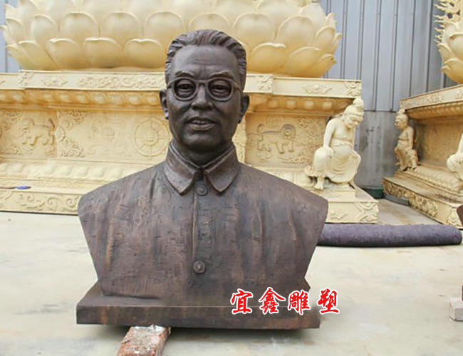 張泊生半身像雕塑