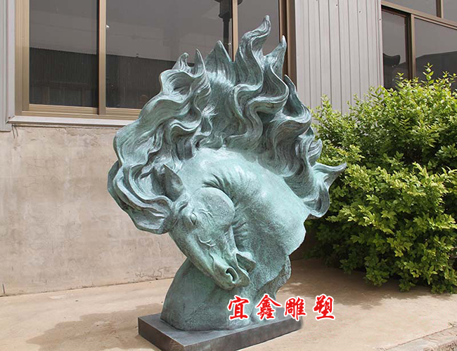 馬頭雕塑