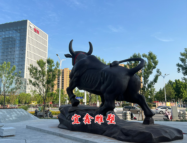 《銅牛雕塑》