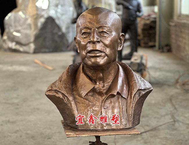 鑄銅人物胸像-呂正操