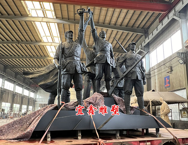 膠東(dong) 壯誌英雄魂雕塑運輸